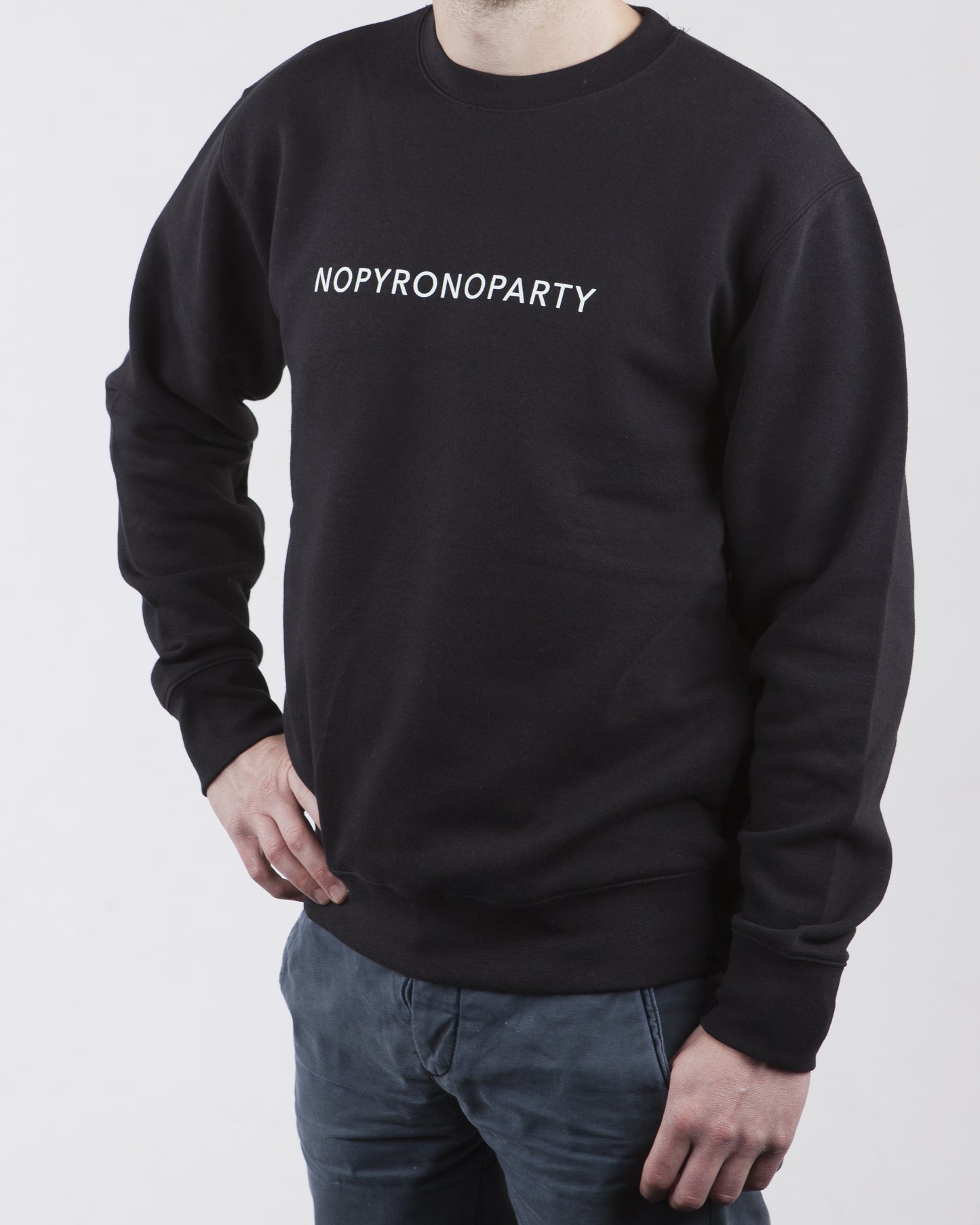 NOPYRONOPARTY (Black)