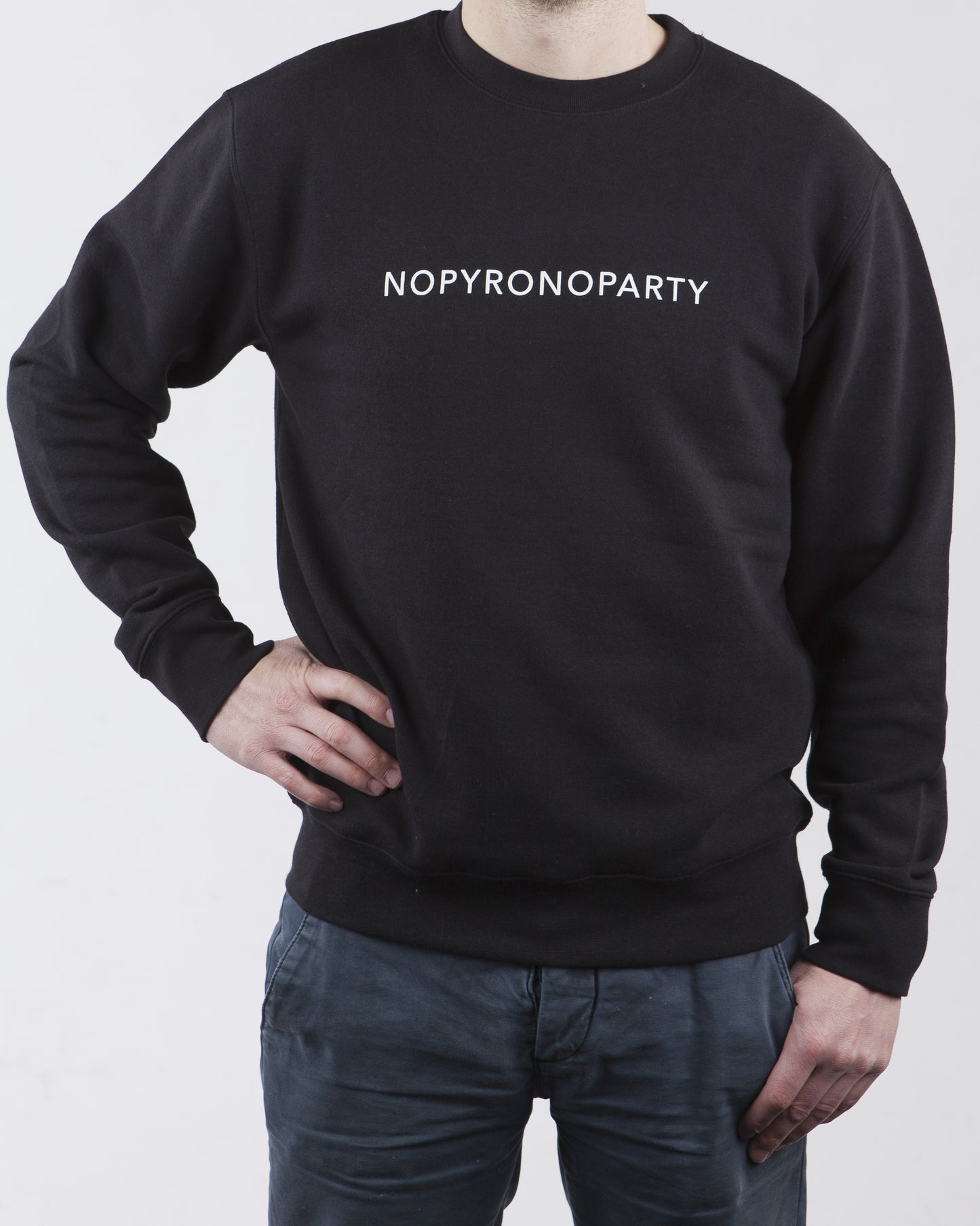 NOPYRONOPARTY (Black)